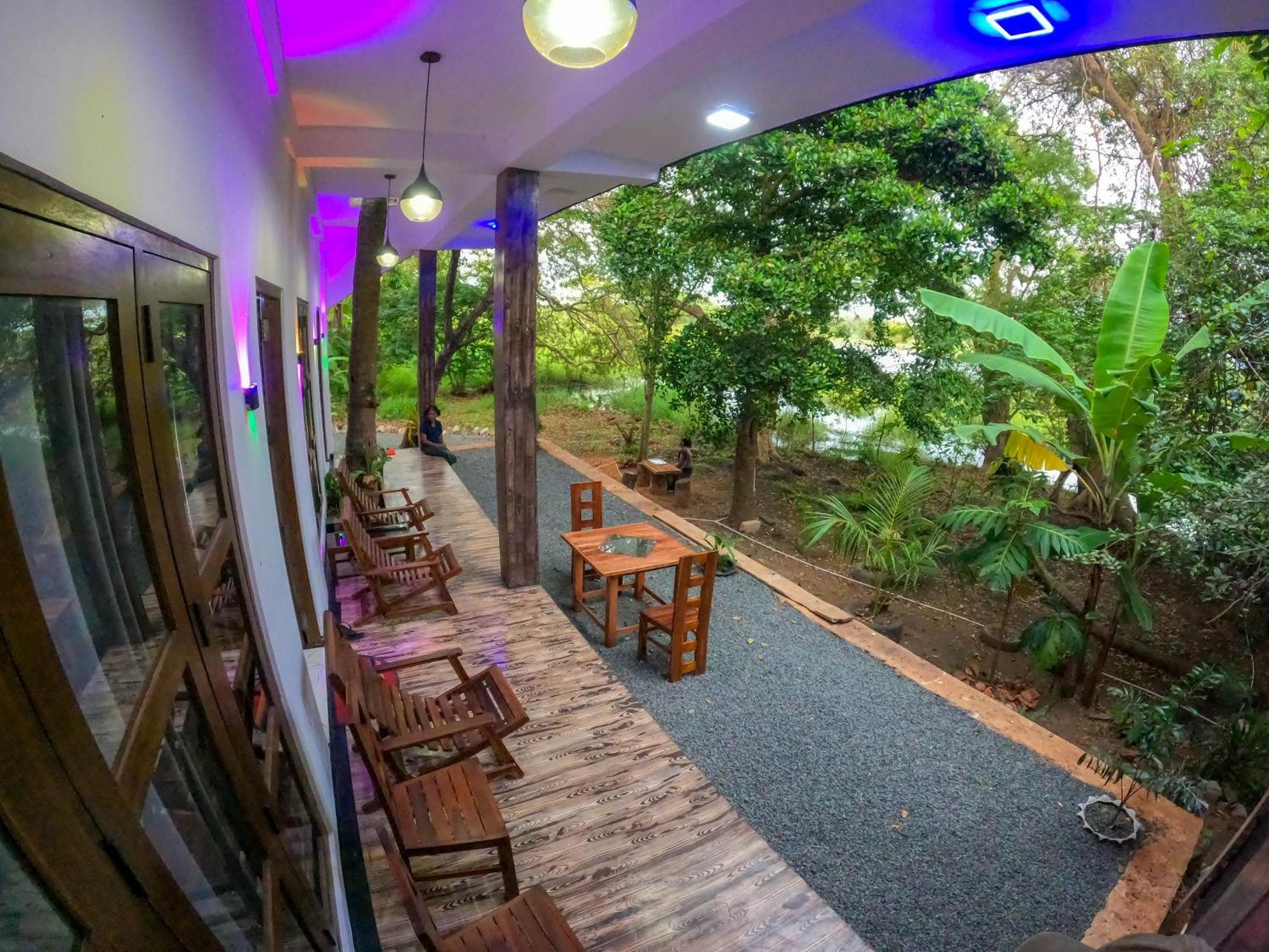 Nature Lotus Villa ดัมบูลลา ภายนอก รูปภาพ