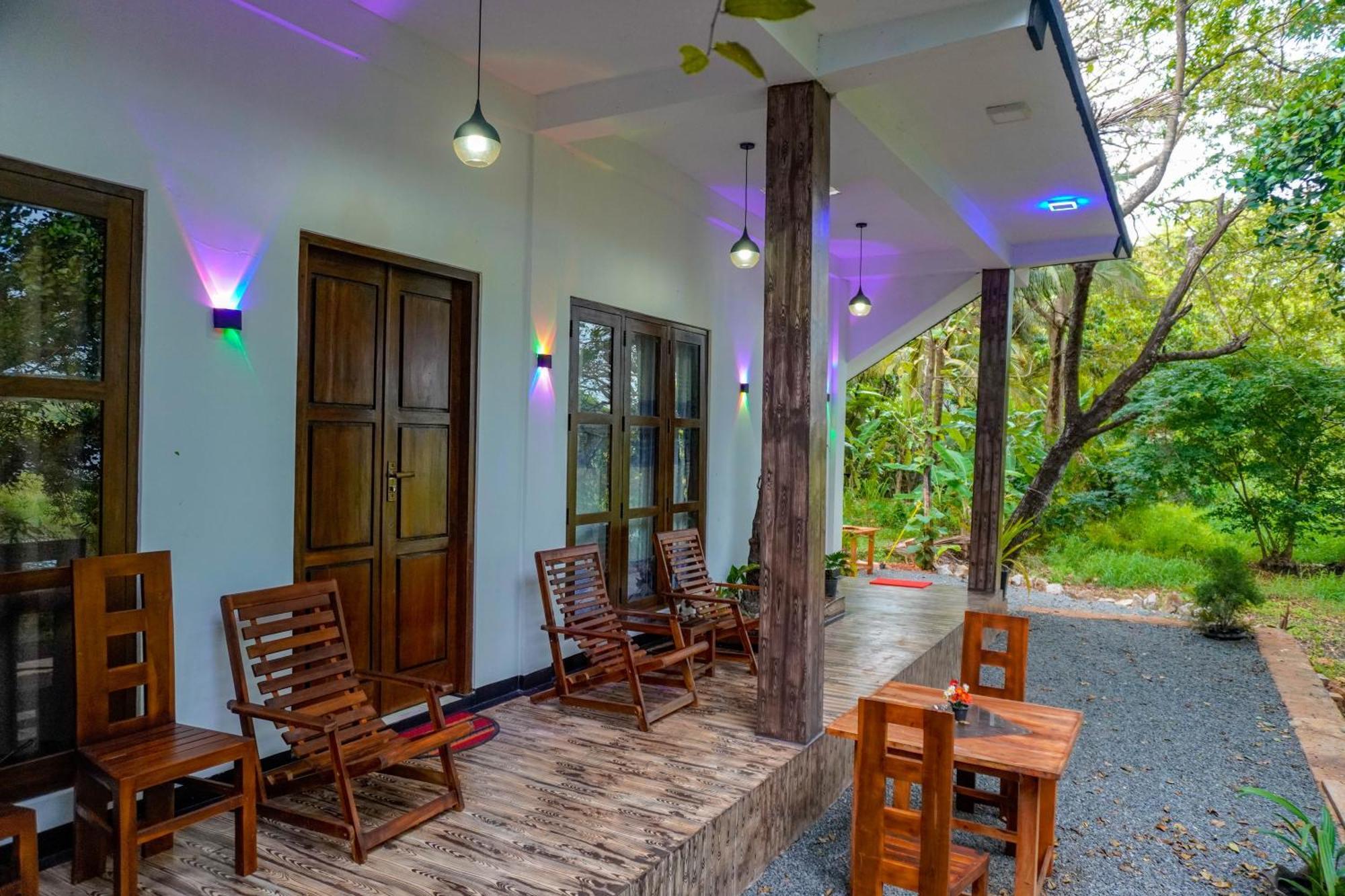 Nature Lotus Villa ดัมบูลลา ภายนอก รูปภาพ